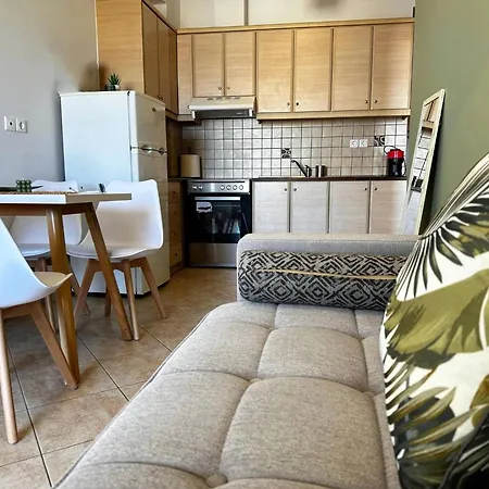 Апартаменти Son Of The - 20sec Walk To *