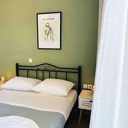 Son Of The - 20sec Walk To Chania (Crete)